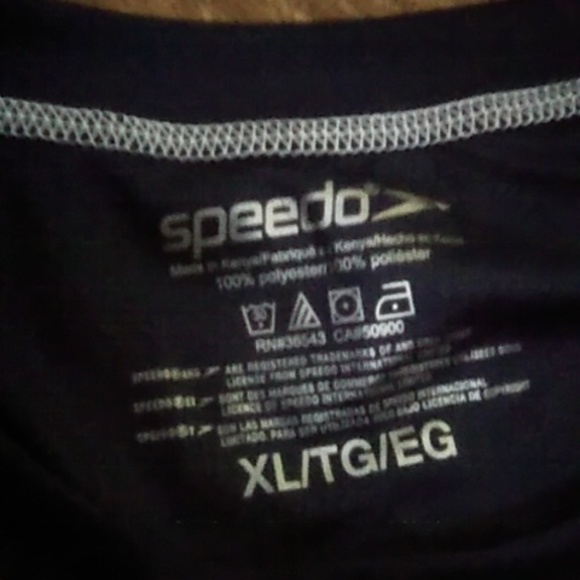 Speedo Men's UV Swim shirt long sleeve loose fit shirt - Picture 3 of 6